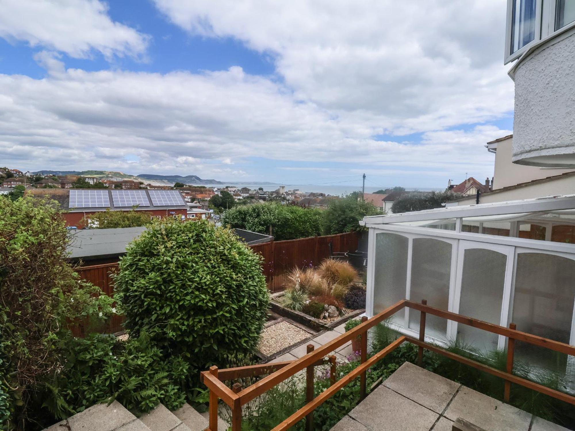 Bay View Apartment Lyme Regis Exterior photo